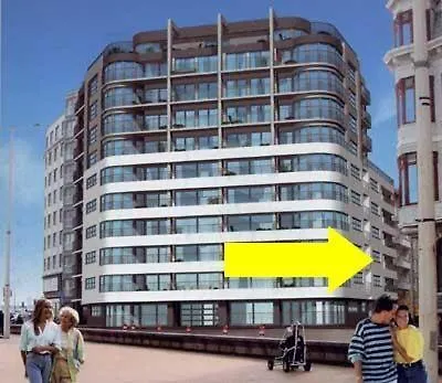 Apartamento Zijdelings Zeezicht Vanop Terras - Residentie Commodore - Place To Be *